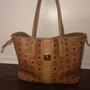 MCM Reversible Tote w/ pouch